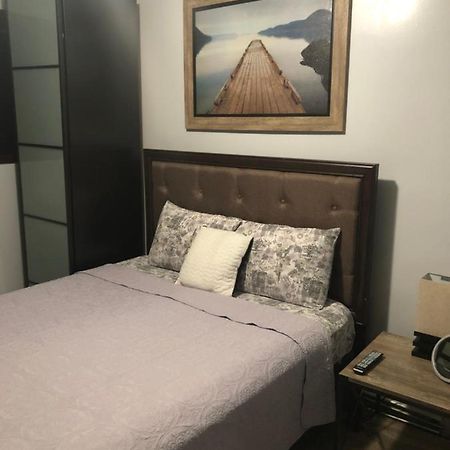 Brooklyn'S Finest - Cozy 2 Bedroom Нью-Йорк Экстерьер фото