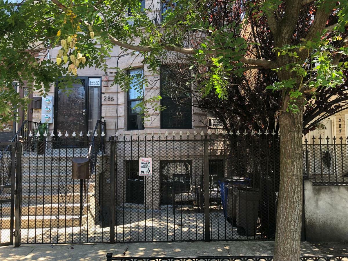 Brooklyn'S Finest - Cozy 2 Bedroom Нью-Йорк Экстерьер фото